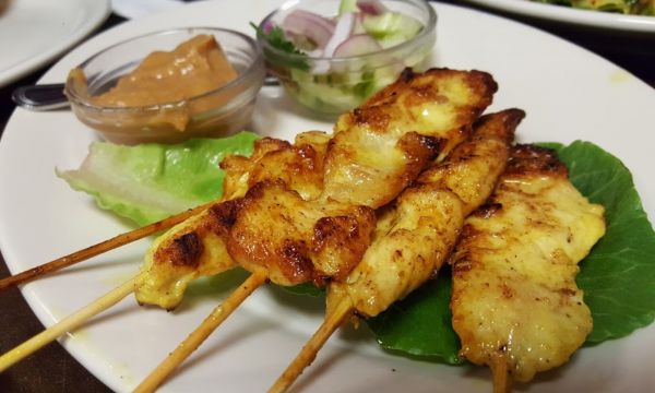 The most well-know Thai appetizer is chicken satay.