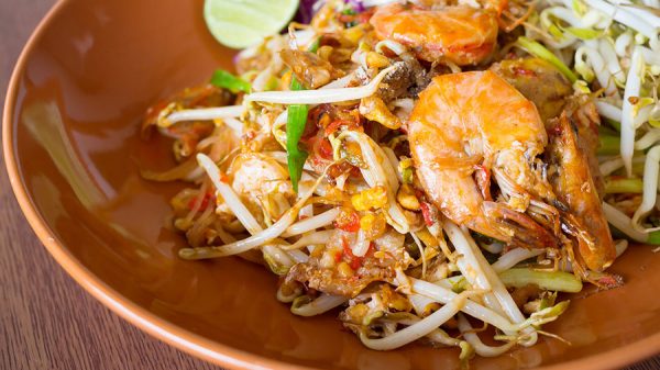 Pad ThaiNoodles With Shrimp And Vegetables